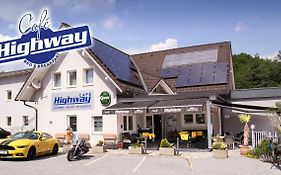 Hotel Highway - Bed&Breakfast Lieboch Exterior photo