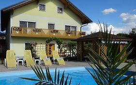Pension Scherwirt Graz Exterior photo
